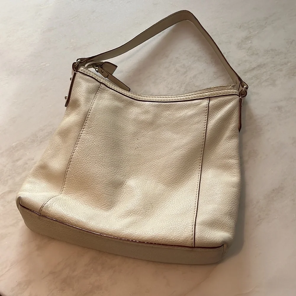 Kate Spade Shoulder bag off white, slightly worn but good conditon - Picture 3 of 5